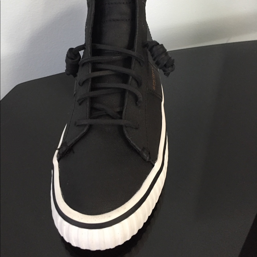 NWOB Sperry Top-Sider High Top sneakers - Picture 8 of 8